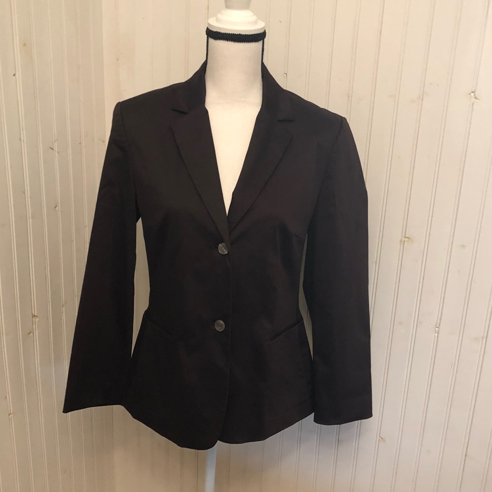 Limited stretch blazer